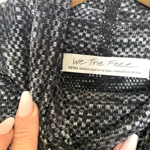 The Free People We the Free Sweater Women's Turtleneck XS Black-Gray Bell Sleeve - Picture 3 of 13